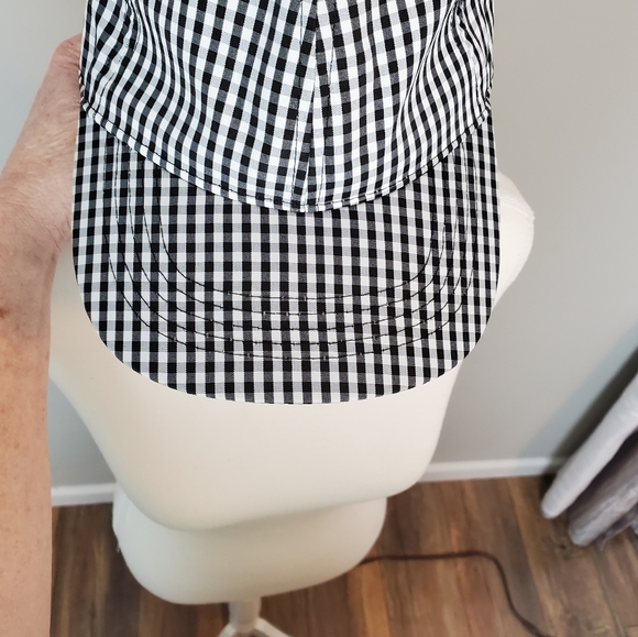 Hat - Picture 3 of 8